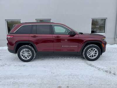 2025 Jeep Grand Cherokee, $40915. Photo 8