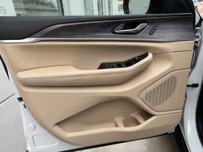 2024 Jeep Grand Cherokee, $38750. Photo 11