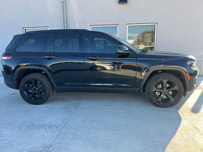 2024 Jeep Grand Cherokee, $35850. Photo 2