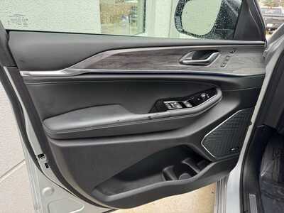 2024 Jeep Grand Cherokee, $42250. Photo 11