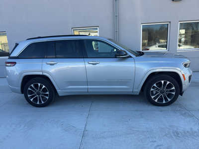 2024 Jeep Grand Cherokee, $42850. Photo 2