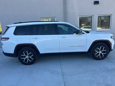 2024 Jeep Grand Cherokee L, $35850. Photo 2