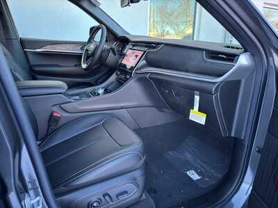 2025 Jeep Grand Cherokee, $50480. Photo 12