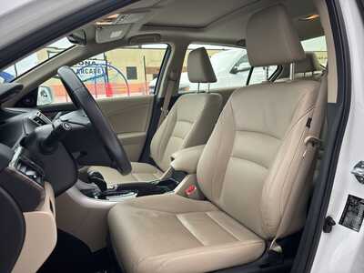 2017 Honda Accord, $16990. Photo 9