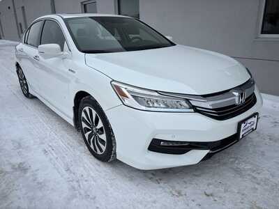 2017 Honda Accord, $16990. Photo 1