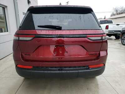 2025 Jeep Grand Cherokee, $46965. Photo 5