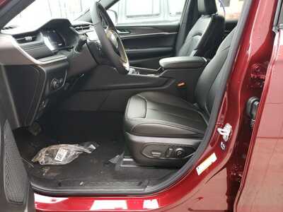 2025 Jeep Grand Cherokee, $46965. Photo 9