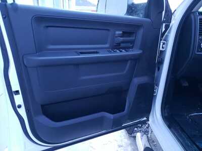 2018 RAM 3500 Crew Cab, $35990. Photo 11