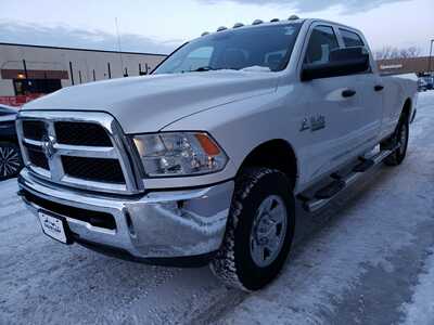 2018 RAM 3500 Crew Cab, $35990. Photo 3