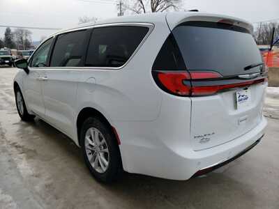 2026 Chrysler Pacifica, $45505. Photo 4