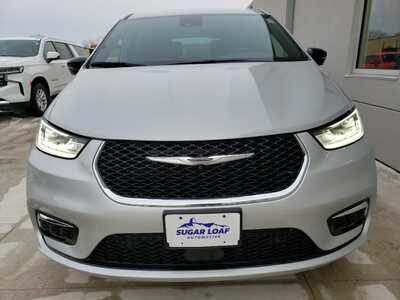 2026 Chrysler Pacifica, $46000. Photo 2