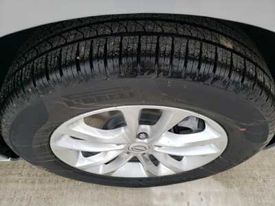 2026 Chrysler Pacifica, $46000. Photo 9