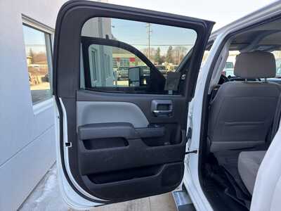 2017 Chevrolet 3500 Crew Cab, $35990. Photo 12