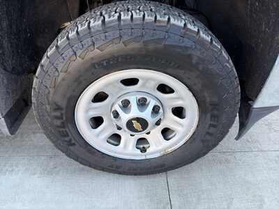 2017 Chevrolet 3500 Crew Cab, $35990. Photo 9