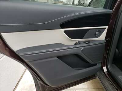 2024 Lincoln Nautilus, $47650. Photo 12