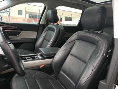 2024 Lincoln Nautilus, $47650. Photo 9