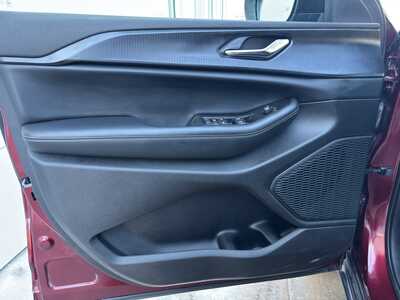 2025 Jeep Grand Cherokee, $32250. Photo 11