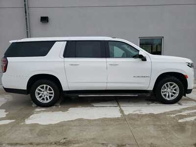 2022 Chevrolet Suburban, $40990. Photo 7