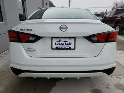 2025 Nissan Altima, $19550. Photo 5