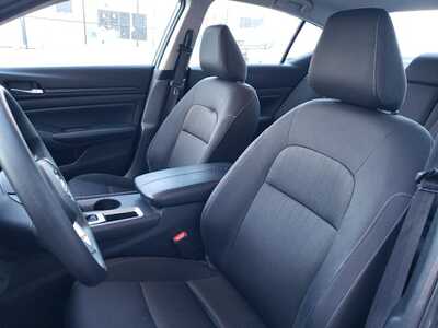 2025 Nissan Altima, $18950. Photo 10