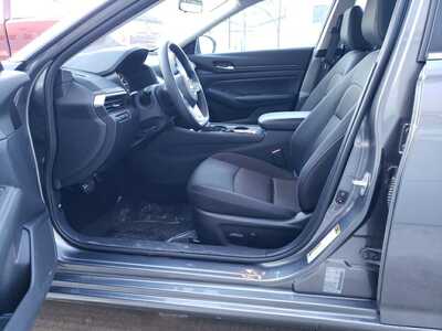 2025 Nissan Altima, $18950. Photo 12