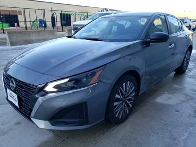 2025 Nissan Altima, $18950. Photo 3