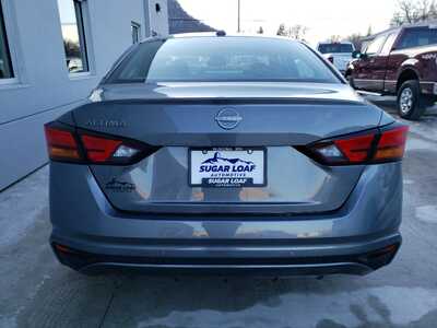 2025 Nissan Altima, $18950. Photo 5