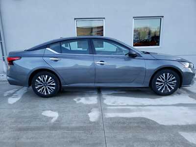 2025 Nissan Altima, $18950. Photo 8