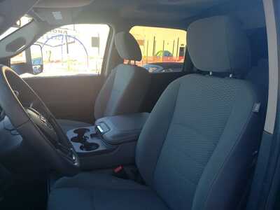 2018 RAM 2500 Crew Cab, $23990. Photo 9