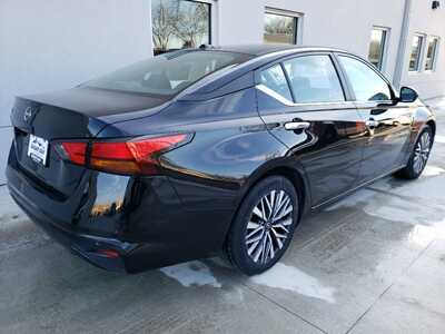 2025 Nissan Altima, $19950. Photo 7