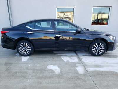 2025 Nissan Altima, $19950. Photo 8