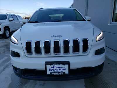 2018 Jeep Cherokee, $13990. Photo 2