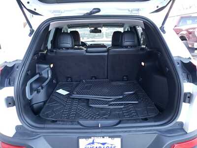 2018 Jeep Cherokee, $13990. Photo 6