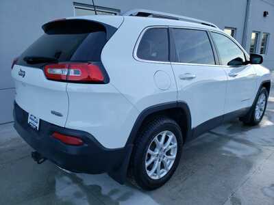 2018 Jeep Cherokee, $13990. Photo 7