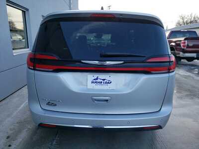 2024 Chrysler Pacifica, $27990. Photo 5