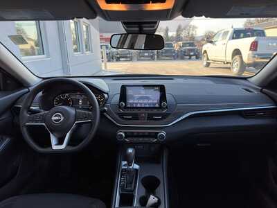 2025 Nissan Altima, $19550. Photo 4