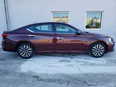 2025 Nissan Altima, $19550. Photo 8