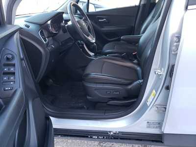 2018 Chevrolet Trax, $12990. Photo 12