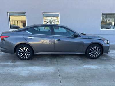 2025 Nissan Altima, $19850. Photo 7