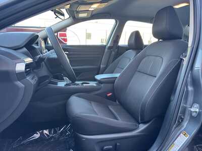 2025 Nissan Altima, $19850. Photo 9