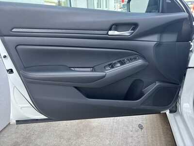 2025 Nissan Altima, $19650. Photo 10