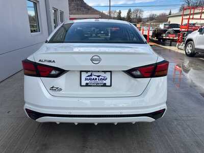 2025 Nissan Altima, $19650. Photo 5