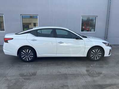 2025 Nissan Altima, $19650. Photo 7