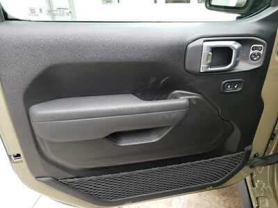 2026 Jeep Gladiator, $54785. Photo 11