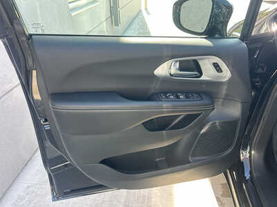 2026 Chrysler Pacifica, $51960. Photo 11