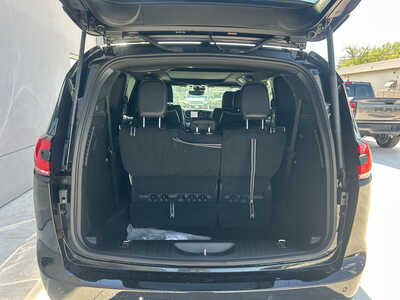 2026 Chrysler Pacifica, $51960. Photo 4