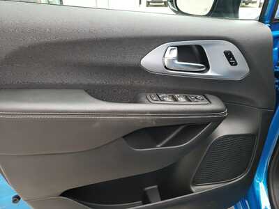 2026 Chrysler Pacifica, $52455. Photo 11