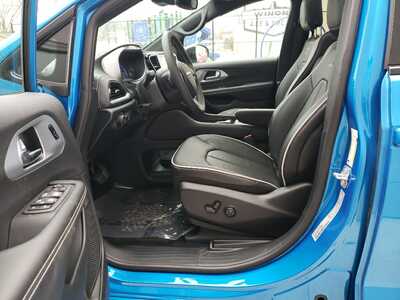 2026 Chrysler Pacifica, $52455. Photo 12