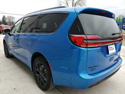 2026 Chrysler Pacifica, $52455. Photo 4