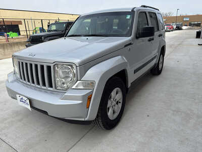 2012 Jeep Liberty, $4990. Photo 3